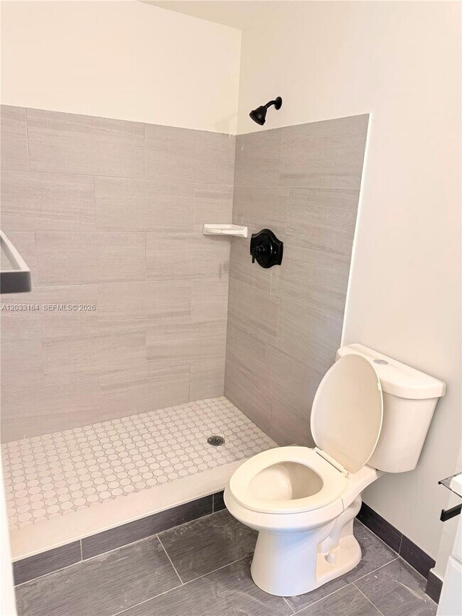 Building Photo - 2878 Coral Springs Dr
