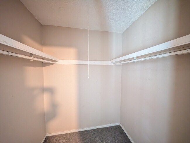 Building Photo - 3920 S 125th E Ave