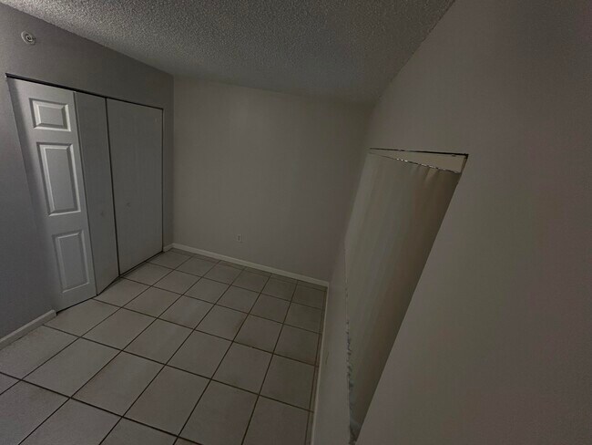Building Photo - 8650 SW 133rd Avenue Rd