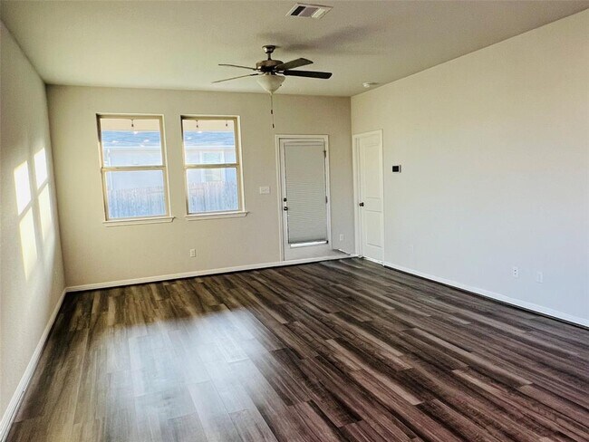 Building Photo - 141 Tucana St