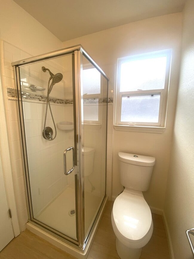 Building Photo - Sunlit 3-Bed Fremont Home in Cabrillo with...