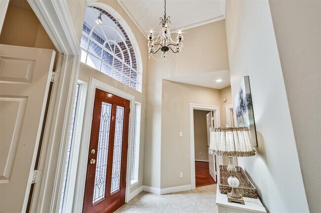 Building Photo - 16 Kelliwood Ct Cir
