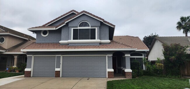Primary Photo - Spacious 4-Bedroom, 3-Bath Home for Rent in Elk Grove!