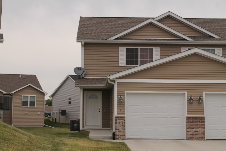 Building Photo - 4902 Algonquin Dr