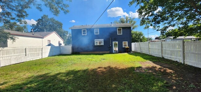 Building Photo - 304 Wilshire Dr