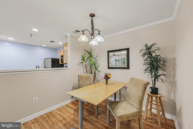 Building Photo - 1067 Gardenview Loop