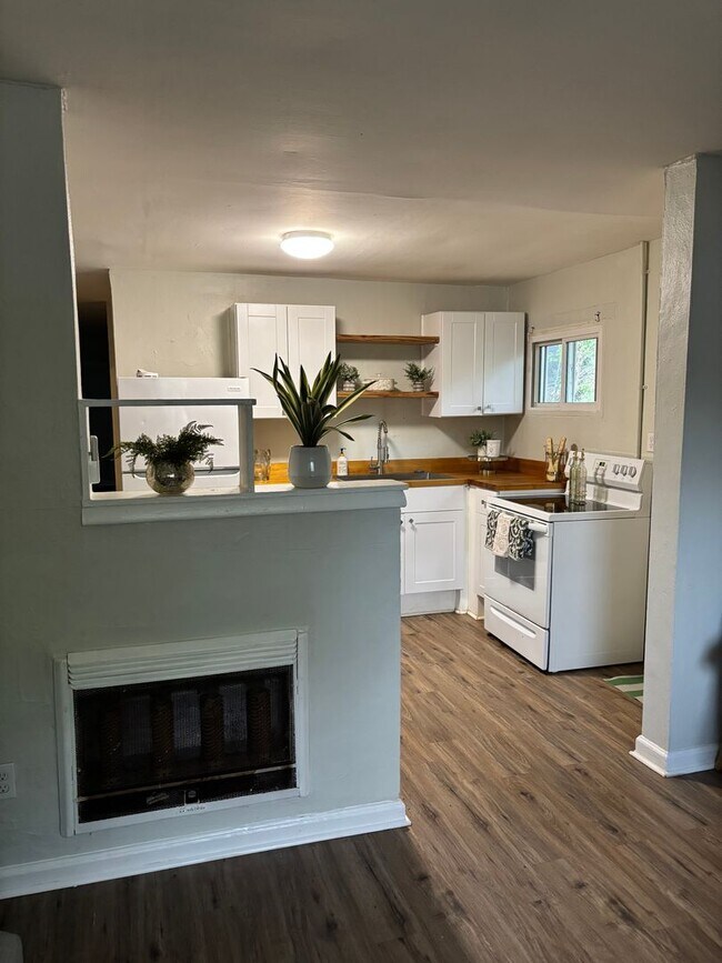 Building Photo - 5317 Lee Ave