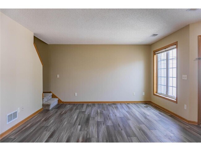 Building Photo - 1236 Heather Ln