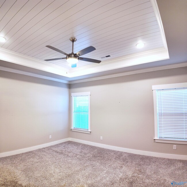 Building Photo - 404 Tillane Pk Cir