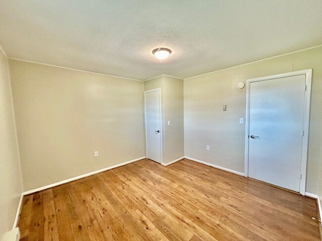 Building Photo - Quiet Duplex In Mt. Sterling!