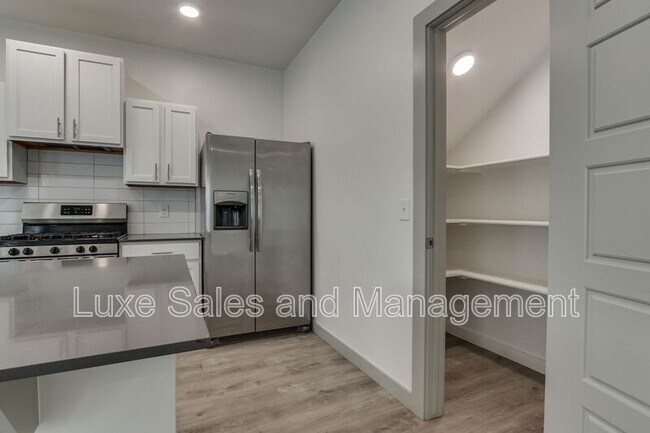 Building Photo - 13508 Vinita Dr