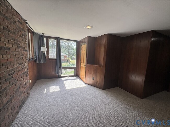 Building Photo - 10309 Wycliff Rd