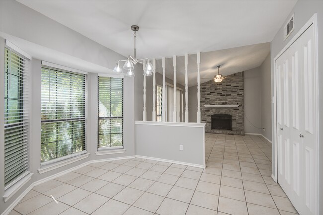 Building Photo - 20403 White Poplar Dr