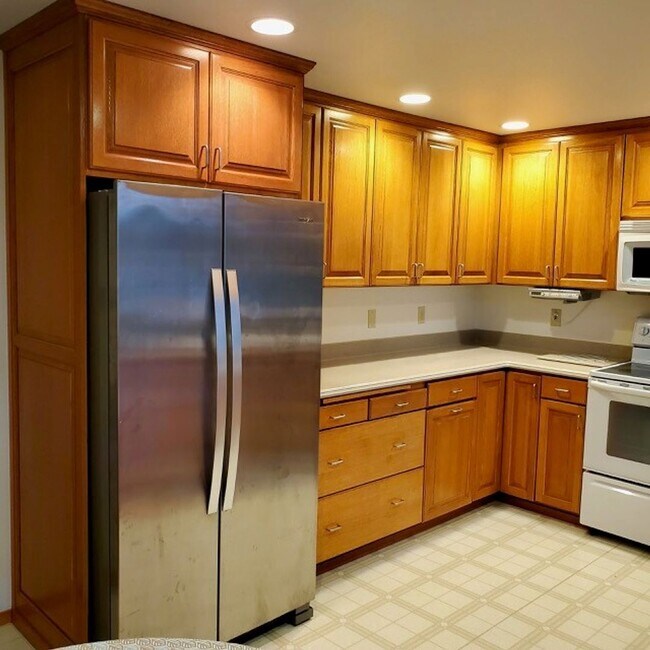 Building Photo - 3bd/1.5ba Renton Home