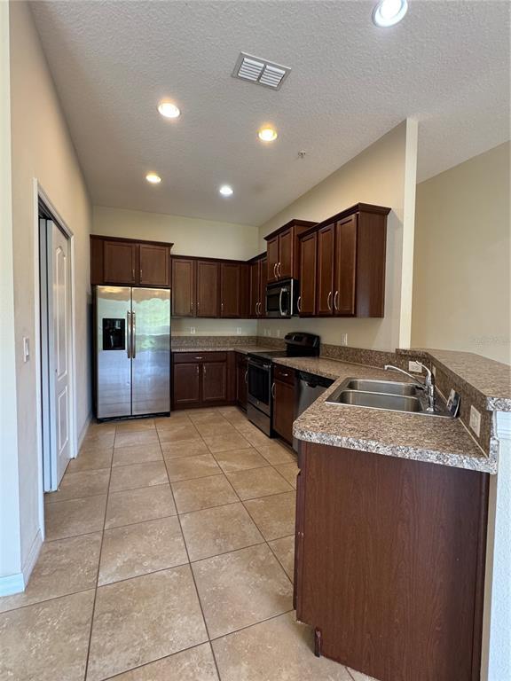 Building Photo - 10716 Dawson Lily Way