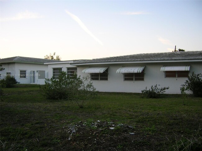 Building Photo - 30090 SW 170th Ave