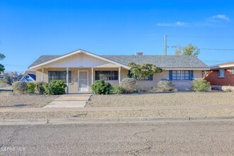 Building Photo - 6200 Palo Alto Ave
