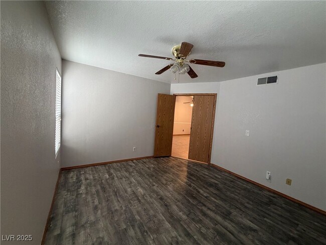 Building Photo - 516 Inness Ave