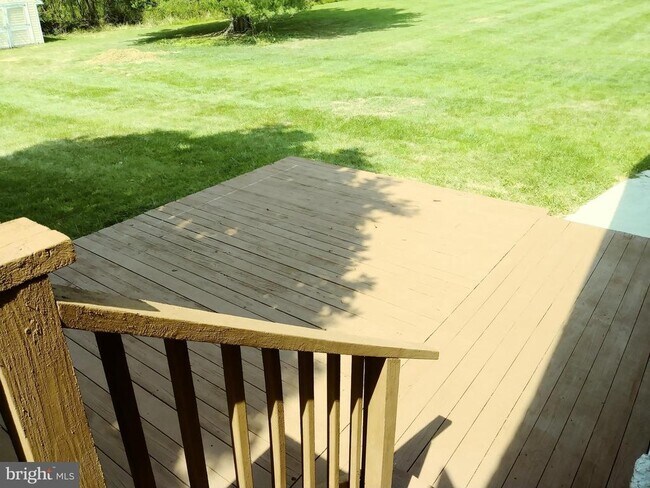 Building Photo - 6731 Edwards Ave