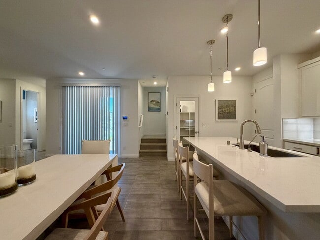 Building Photo - FULLY FURNISHED 3 BED 2.5 BATH 2 CAR GARAGE MODEL HOME FOR RENT IN CADENCE