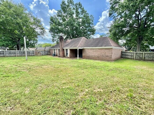 Building Photo - 7086 Cobblestone Dr