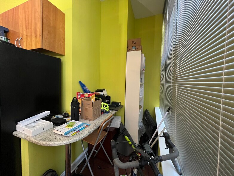 Building Photo - 1100 S Broad St