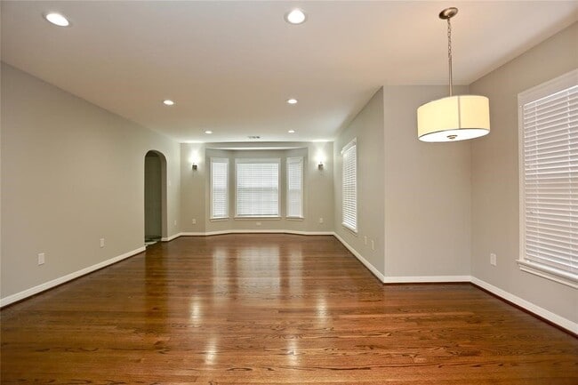 Building Photo - 4106 Milton St