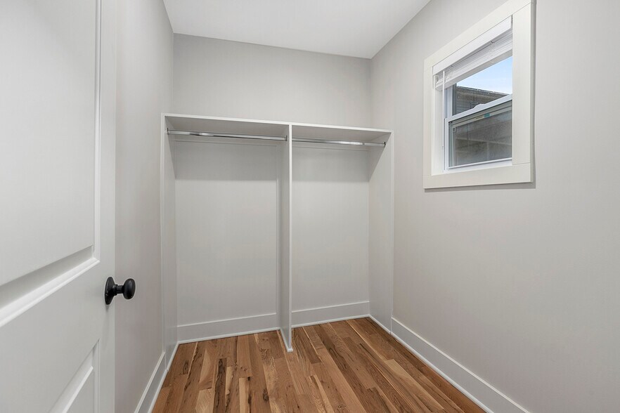 Building Photo - 751 Veto St NW