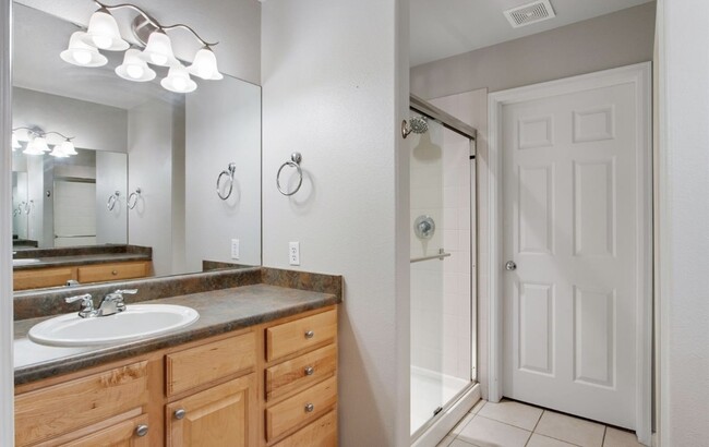 Building Photo - 3331 Apple Blossom Ln