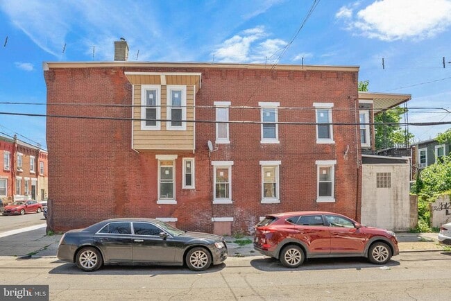 Building Photo - 2742 W Montgomery Ave