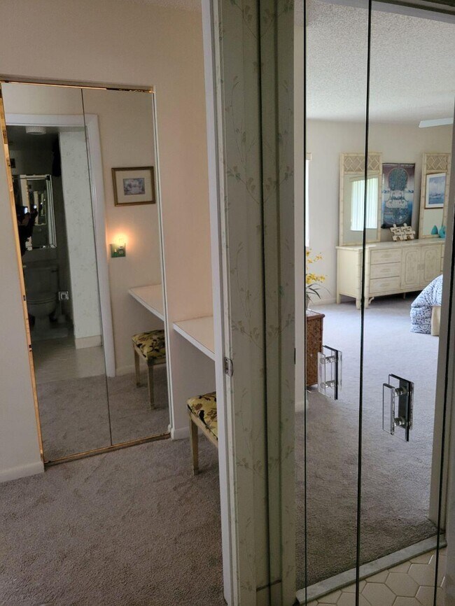 Building Photo - 320 Knotty Pine Cir