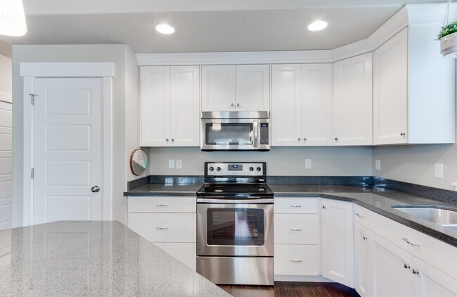 Building Photo - Mapleton Home