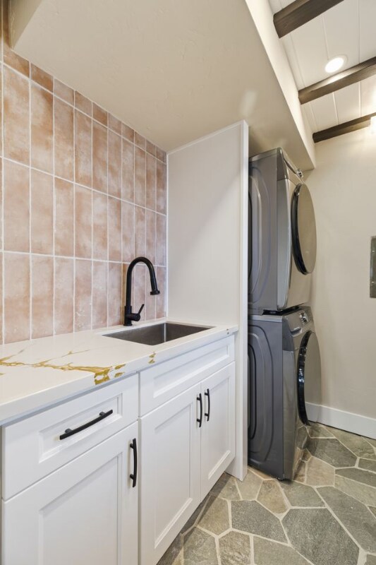 Building Photo - 3608 Wilshire Terrace