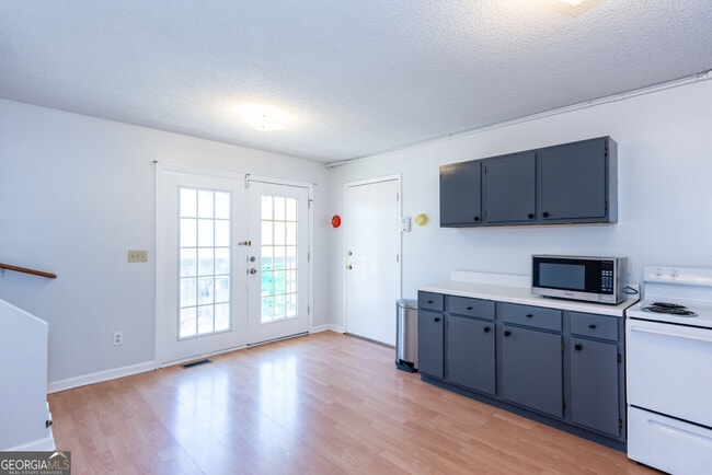 Building Photo - 656 Bellemeade Ave NW