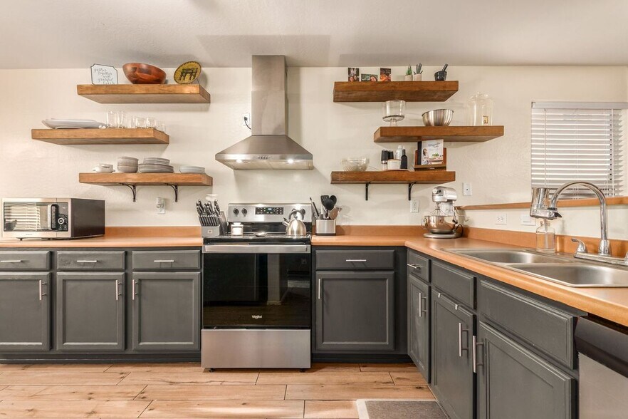 Kitchen - 2213 S 65th Dr