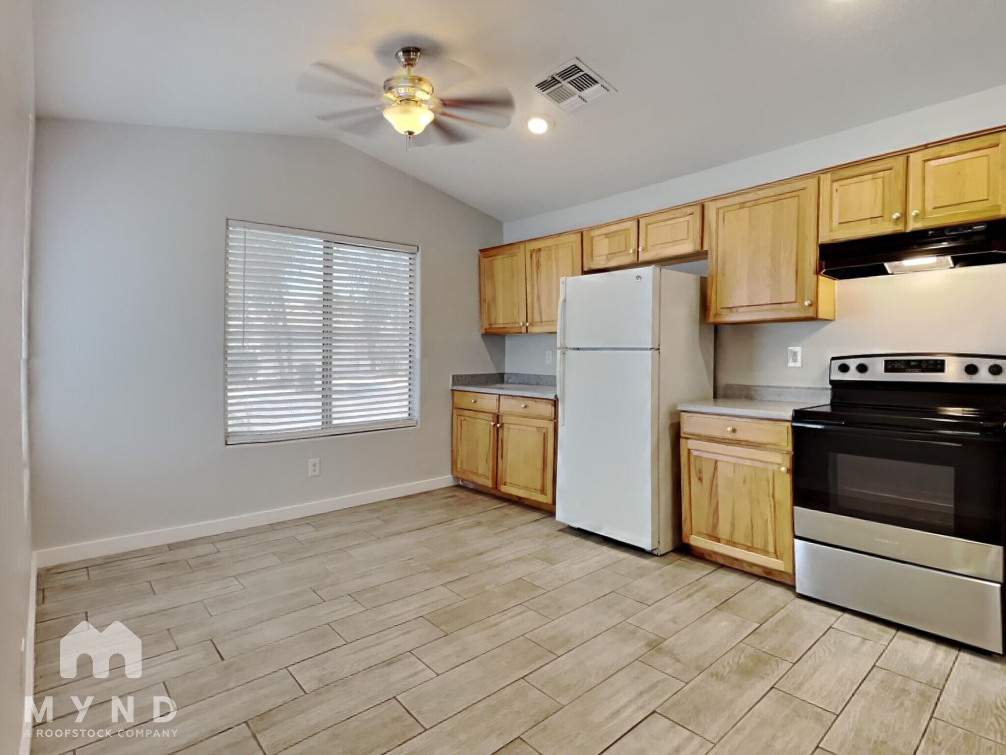 Building Photo - 3811 S 74th Dr