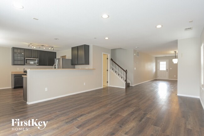 Building Photo - 2104 Quartz St