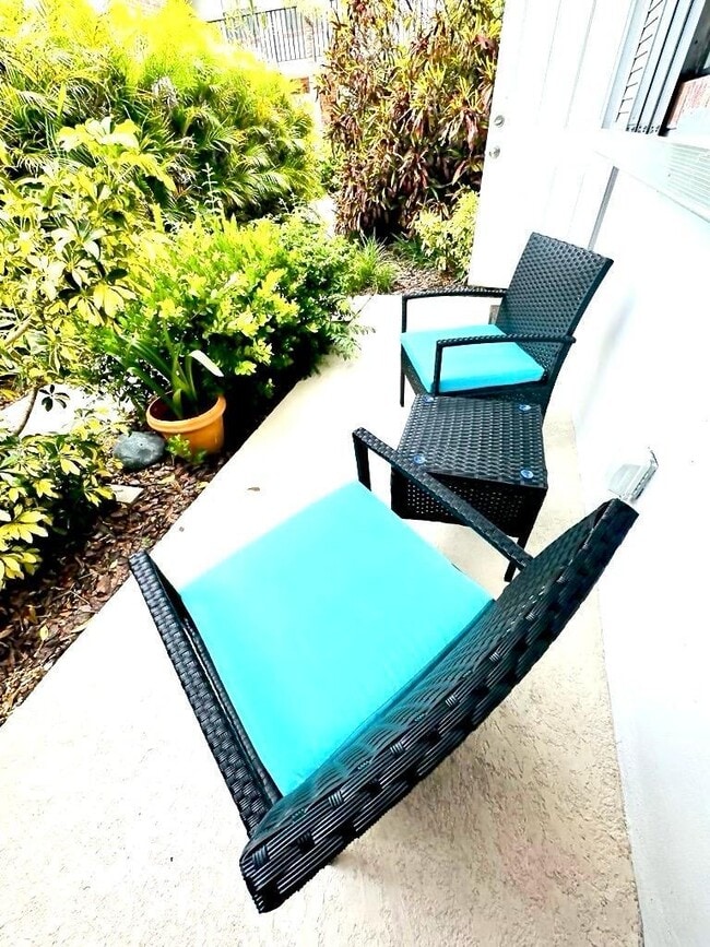 Building Photo - 2424 NE 9th St