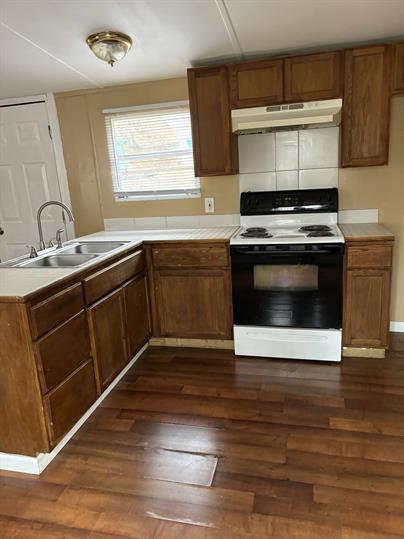 Building Photo - 221 Cherry Tree Dr