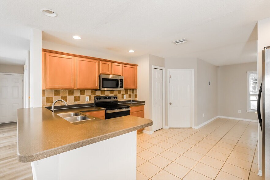 Building Photo - 17126 Falconridge Rd