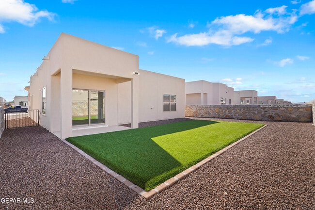 Building Photo - 15165 Destination Ave