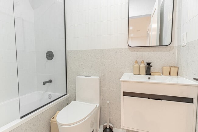 Building Photo - 1255 Decatur St