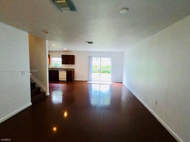 Building Photo - 3 br, 2 bath House - 907 SW 15th St 1