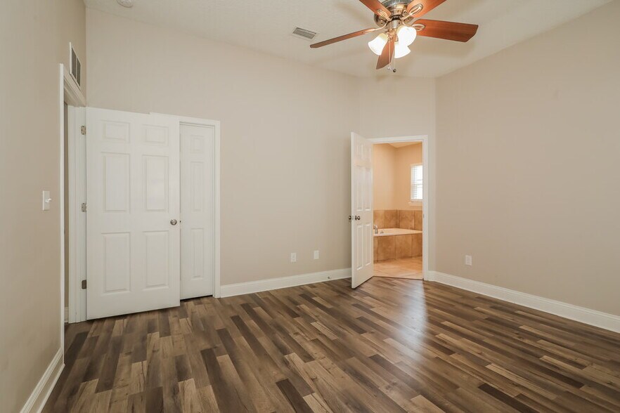 Building Photo - 8041 Byrd Landing Ct