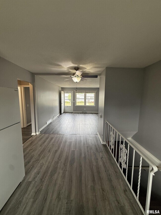 Building Photo - 2843 High Point Dr