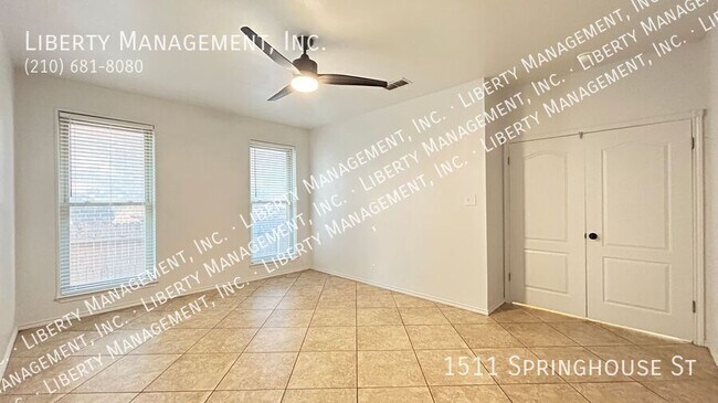 Building Photo - 1511 Springhouse St