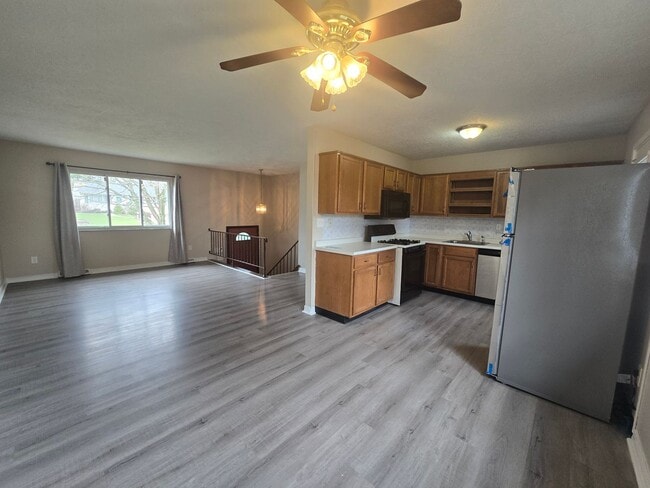 Building Photo - 3 Bedroom Split Entry - Gateway School District