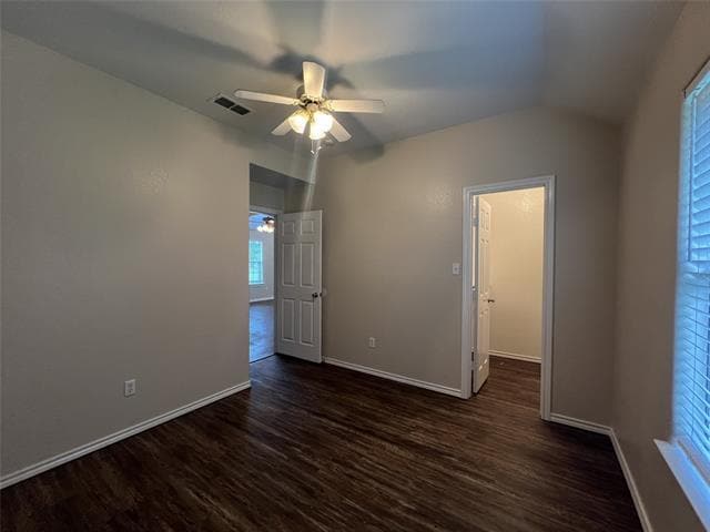 Building Photo - 104 Sunburst Ct