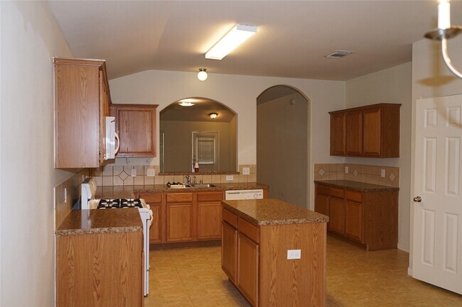 Building Photo - 2118 Wildbrook Canyon Ln