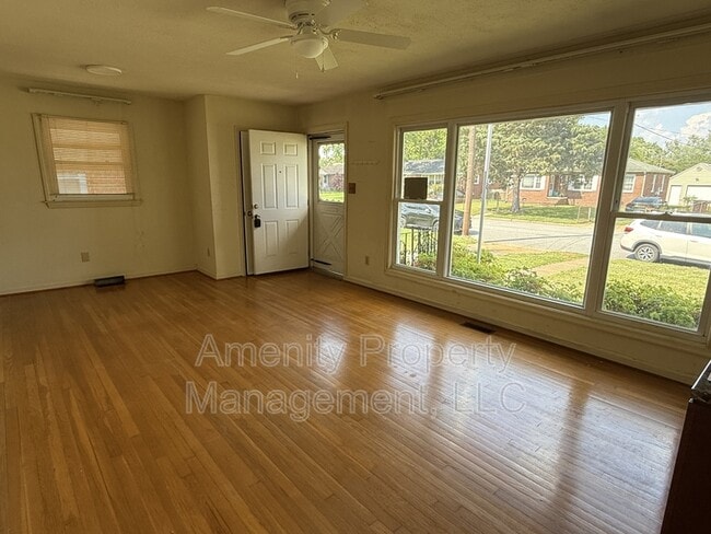 Building Photo - 21 Mansford Dr